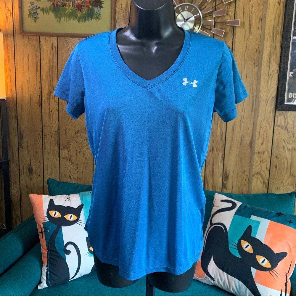 Under Armour Heat Gear Loose Fit V-Neck Workout Top